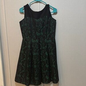 Studio One Black and Green Midi Dress